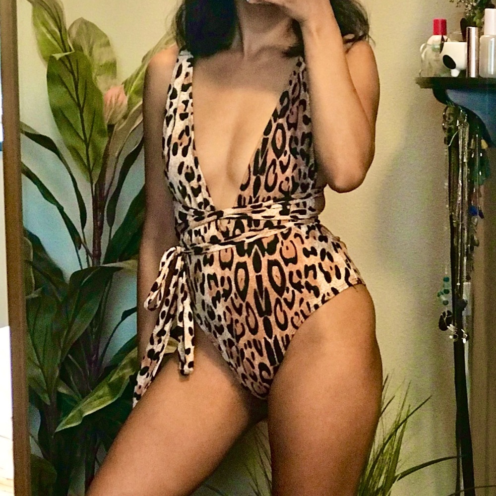 strappy leopard print swimsuit